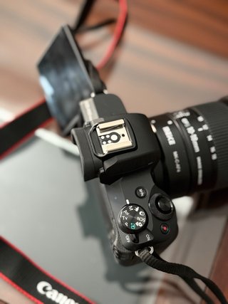 Canon EOS M50 Mark II + Lente 18-200mm