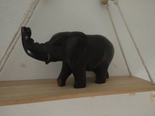 Baldas de pared con Buda y elefantes
