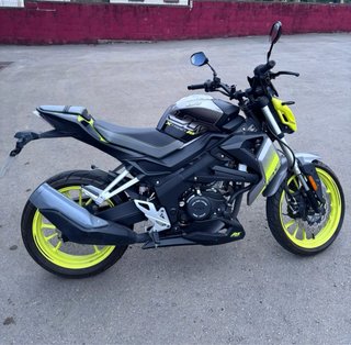 UM Xtreet RS 125 Naked Moto