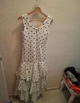 Vestido Flamenco Lunares Blanco y Negro