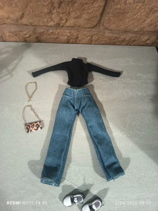 Ropa Barbie Curvy