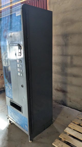 Máquina dispensadora de bebidas