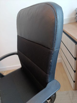 Silla de oficina negra