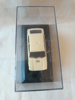Seat 127 (1972) - Coche Colección