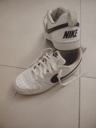 Nike Talla 37.5 Blancas Negras
