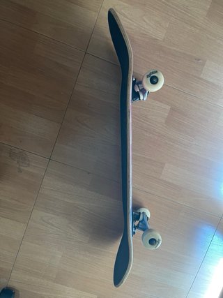 Skate Enuff diseño geométrico