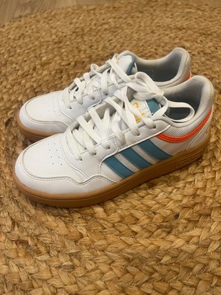 Zapatillas Adidas Blancas y Turquesa