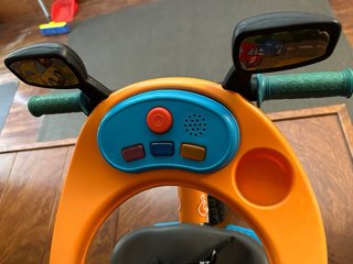 Triciclo Feber Evolutivo Baby Plus Music