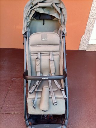 Silla de paseo bebé color verde  marca Inglesina