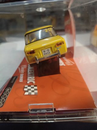 Scalextric Renault 8 TS Amarillo Ref. 6380