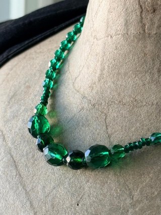 Collana vintage cristalli verdi