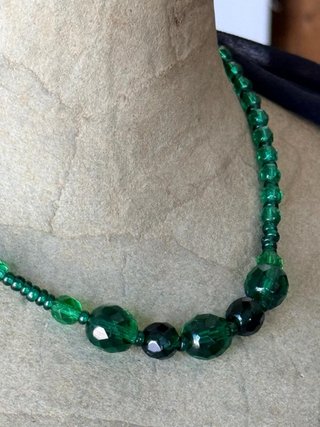 Collana vintage cristalli verdi