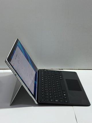 Microsoft Surface 8 PRO