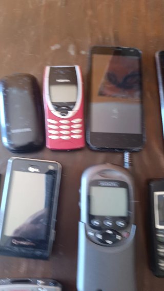 Lote 12 Telemóveis Nokia, Siemens, LG, Motorola