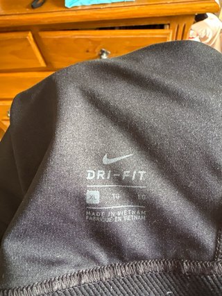 Top sportivo Nike nero