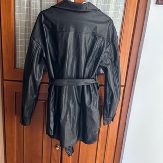 Abrigo SHEIN poli piel negro
