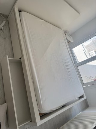 Cama Malm Ikea con 2 cajones(Colchón no incluido)