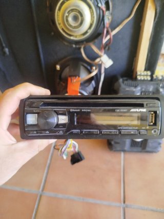 Sistema Audio Coche JBL y Kenwood radio CD Alpine