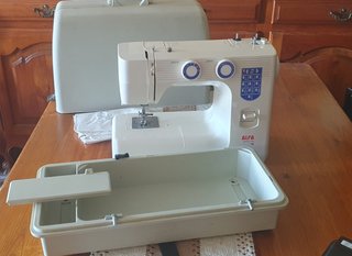 Máquina de coser Alfa 1003