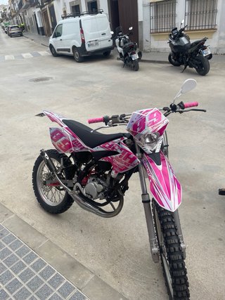 Moto Enduro/Motocross Rosa y Blanca