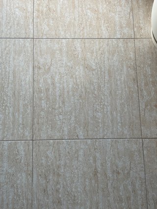 Busco esta baldosa de 43cm