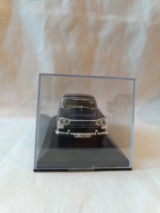 Seat 1500 (1971) - Coche Colección