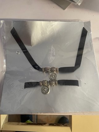 Pulsera Roberto Verino Negra con Bola Blanca