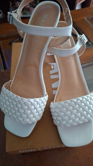 Sandalias MANGA blancas talla 40