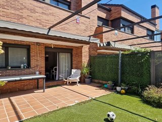 Casa adosada en venta en Urb. Belvalle en Meco