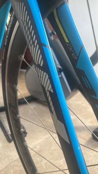 Bicicleta de carretera BH carbono