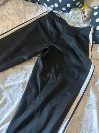 Pantalón chándal Adidas negro