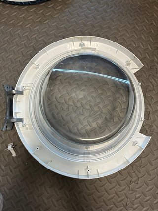 Puerta lavadora blanca