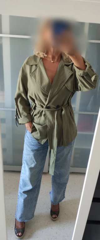 Lote 2 Chaquetas Bershka Beige y Verde