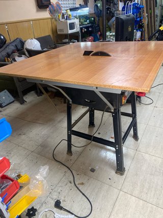 Mesa sierra circular carpintería ingletadora