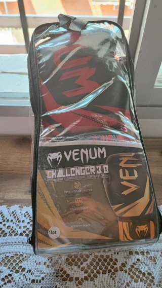 Guantes de Boxeo Venum Nuevos + vendas Leone 1947