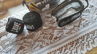 Guantes de Boxeo Venum Nuevos + vendas Leone 1947