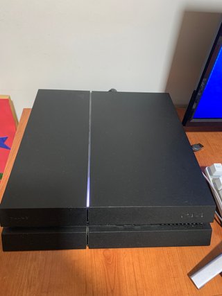 PS4 Fat Negra con Juegos y Mandos