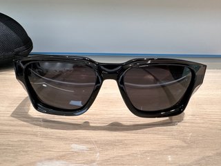 Gafas de sol Oakley negras