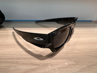 Gafas de sol Oakley negras