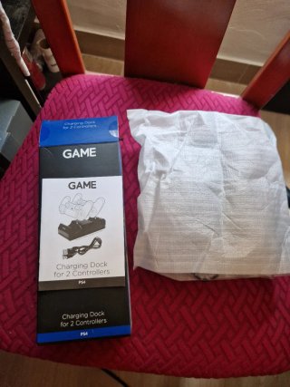 GAME Cargador Doble PS4