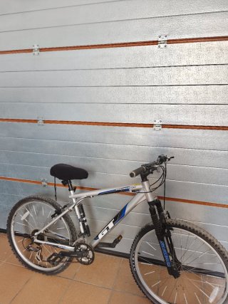 Bicicleta GT Avalanche 3.0 Plata