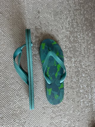 Chancletas camuflaje verde sin estrenar