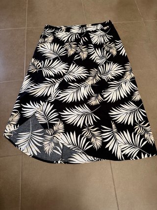 Falda larga estampada hojas XL