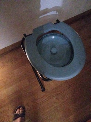 Silla inodoro también para ducha o baño con cubeta