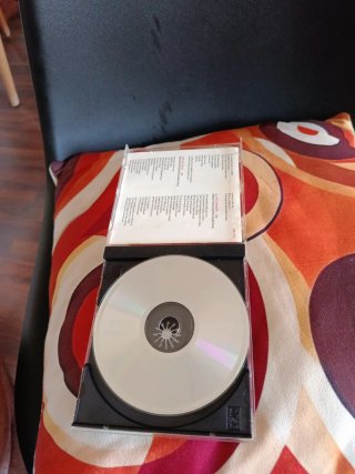 CD El Último de la Fila - Como la cabeza al sombre
