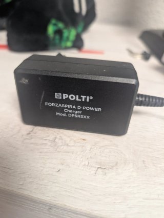 Escoba Eléctrica Polti con Cargador y Batería