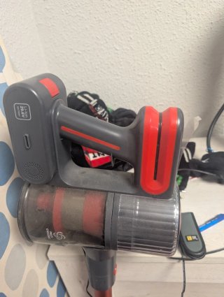 Escoba Eléctrica Polti con Cargador y Batería