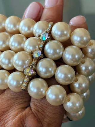 Bracciale perle luminose con strass oro