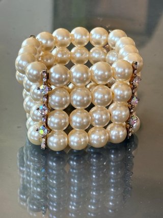 Bracciale perle luminose con strass oro