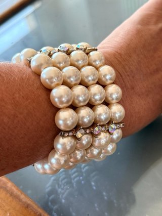Bracciale perle luminose con strass oro